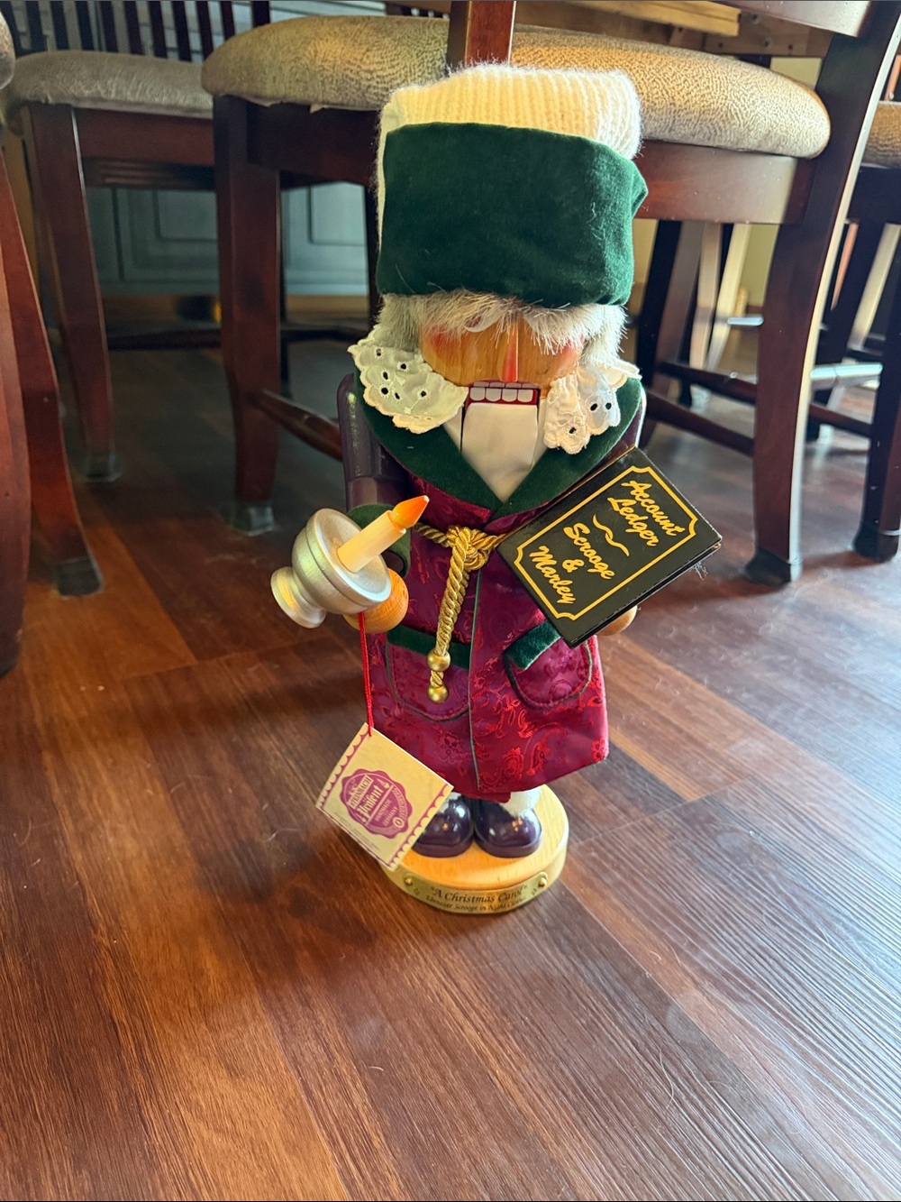 Handcrafted Green & Red Holiday Nutcracker Figurine - Classic Decorative Accent